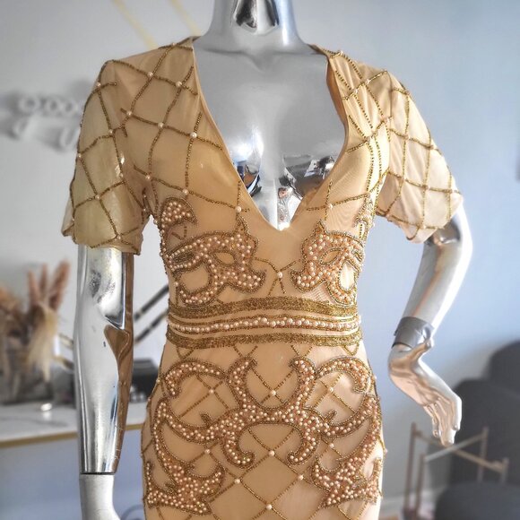*** PLT Embellished Cream Plunge Bodycon Mini Dress Sz 6*** - Picture 1 of 10